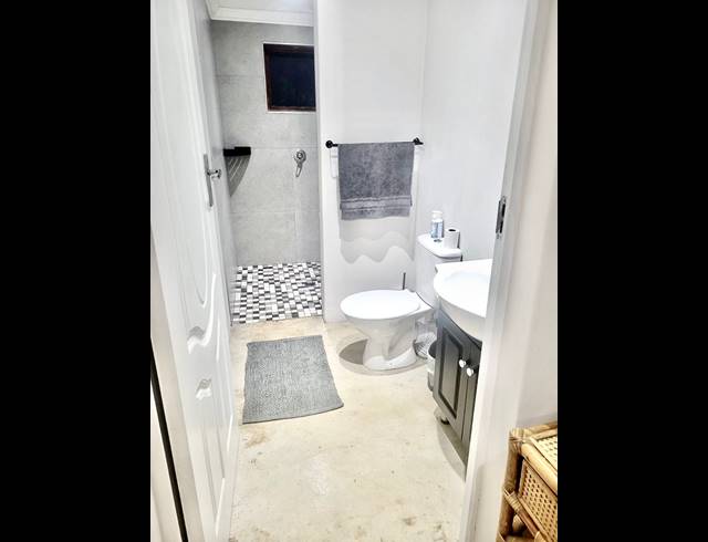 3 BEDROOM APARTMENT FOR SALE IN IVY BEACH